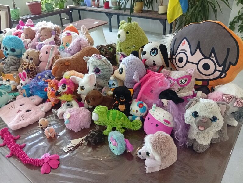 Іграшки для дітей від небайдужого благодійника